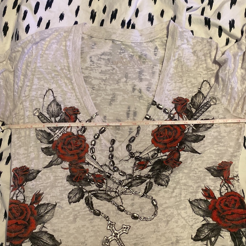 Affliction Rosary with roses tee - Picture 6 of 6